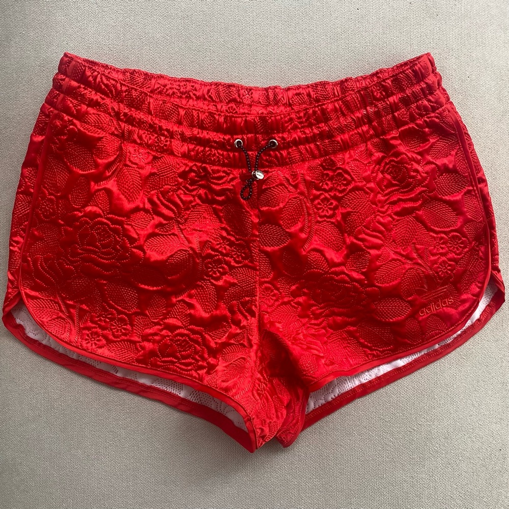 NWOT Adidas Orginals Satin Quilted Red Rose Trefoil Logo Shorts, Sz Small, Rare - Picture 4 of 14